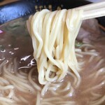 うま屋ラーメン - 麺リフト