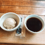 Mighty steps coffee stop - コーヒーとアイス