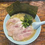 横濱家系ラーメン うめ鬼 - 