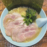 横濱家系ラーメン うめ鬼 - 