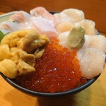清寿司 支店 - 季節の丼