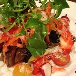 くえろ・くえら - 和牛モモ肉のタリアータ　サラダ仕立て