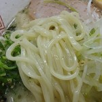 らーめん弥七 - 「塩らーめん」の麺アップ（２０１２年２月）