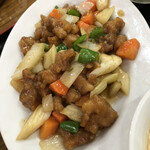 華香苑 - 鶏肉とセロリ炒め