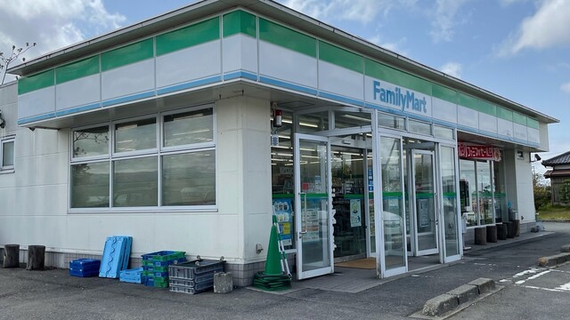 ファミリーマート 羽黒荒川店（FamilyMart） - 鶴岡（コンビニ・スーパー）