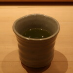 鮨 しみづ - 熱い緑茶