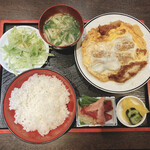 Tatsu - カツ煮定食
