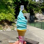 浄土ヶ浜マリンハウス - 青の洞窟ソフトクリーム 300円