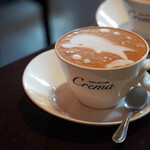Latte art cafe Crema - イルカのラテアート