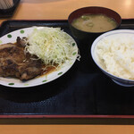 Kaisen Shokudou Okudosan - 鶏肉やいたん、ごはん、お味噌（しじみ）