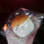 セブンイレブン - 料理写真:マリトッツォ