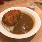 Kare Shoppu Shi Ando Shi - 【三元豚カツカレー】（690円税込）