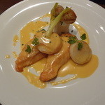 ビストロオカジ - 10月19日　鮭とホタテのアメリケーヌソース