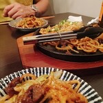 にこらしか - すじ太焼きそば