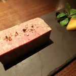 deco - 蝦夷鹿と月の輪熊のテリーヌ　二郎柿添え