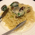 イタリア食堂　ちぇるきお - アサリとほうれん草のクリームソース