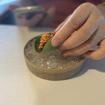 レストラン ウオゼン - ナスタチウムで巻いてそのまま