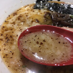 熊本ラーメン 黒亭 - スープが濃厚