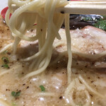 熊本ラーメン 黒亭 - 麺リフト