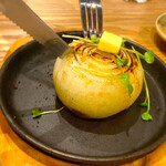 Kenkouizakayashizokasakanatohatake - 玉葱ステーキ
                        素材の味もしっかりして、甘いです