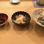 木挽町 とも樹 - 鳥貝用の生姜醤油・がり・牡蠣用のポン酢