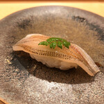 木挽町 とも樹 - 春子鯛のにぎり
