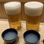 まんてん鮨 - 蜆一番出汁で胃を温めた後に乾杯、生ビールは600円税別