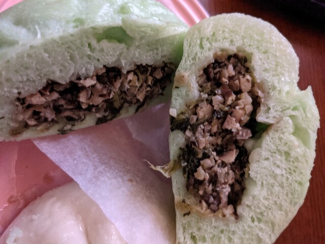 香包 シャンバオ 四谷三丁目 肉まん 中華まん 食べログ