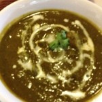 サガルマータ - ほうれん草チキンカレー