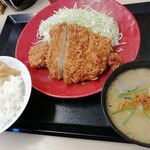 Katsuya - ロースカツ定食　594円
