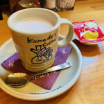Komeda Kohiten - 小豆小町　菫　小倉あん＋ミルク　ミルクのコクと小倉あんのやさしい甘さに懐かしさを感じるドリンク