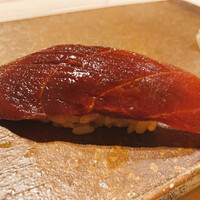 鮨 銀座 おのでら - マグロの赤身漬け