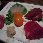 酒盃 - 比内地鶏鶏刺