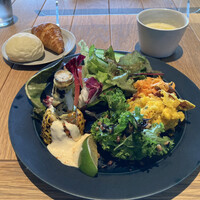 THE GATEHOUSE - 6種のデリとスープ、パン