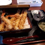 Seafood restaurant MEXICO - カニとエビの天重(2178円)