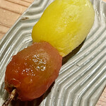 とり茶太郎 - アイコトマトは焼いてから皮を剥いて供されます　甘くて美味しいねぇ