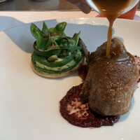 Benoit Alain Ducasse - 自家製バイオレットマスタードの酸味もいいアニョー。