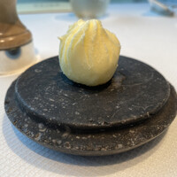 ベージュ アラン・デュカス 東京 - 