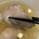 佐野ラ－メン たかの - チャーシューは脂身が甘くとても柔らかい