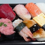 山助 - 料理写真:山助寿司セット10貫（波切）