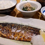 Charcoal grilled mackerel set