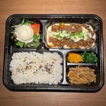 Cheese beef short rib Bento (boxed lunch)