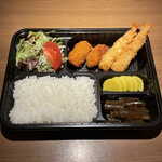 Fried shrimp & Oyster Bento (boxed lunch)