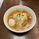 Gyokai To Chuukasoba Totoyamichi - 煮干しの中華そば(醤油)  + チャーシュー追加2枚 + 半熟玉子