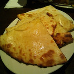 Delhi Heights - チーズクルチャ　うまい～