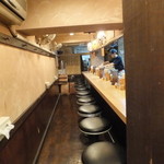 麺場 七人の侍 - 入り口からの店内