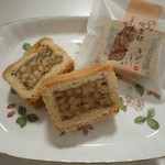 紅谷菓子舗 - 料理写真:当店一番人気のくるみがぎっしり入った信州くるみ倶楽部