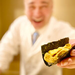 富小路 やま岸 - ピントまちごうてしもた｡ﾟ(ﾟ´ω`ﾟ)ﾟ｡でもボンヤリとしてても、大将の満面の笑みが伝わってくるでしょ(๑˃̵ᴗ˂̵)