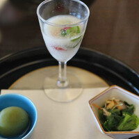 日本料理 花菊 - 御前菜　ひすい梅　大和まなお浸し