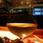 Takeichi - ワイングラスが嬉しい、赤でもいけるシャルドネグラスにたっぷりのボリューム